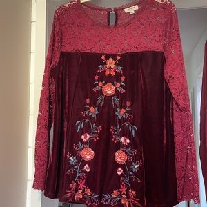 Womens Umgee long sleeve shirt